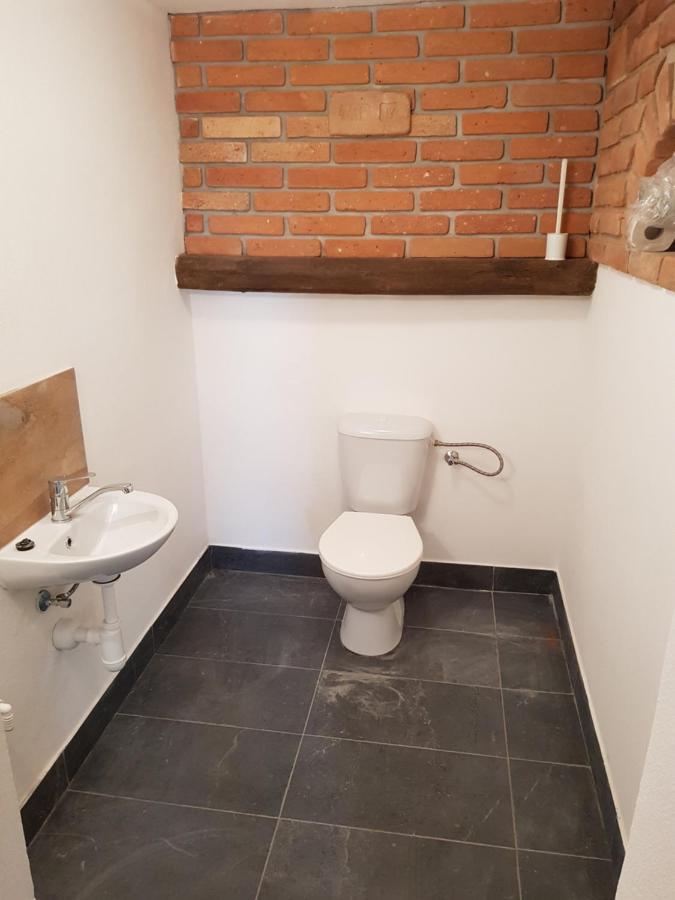 Apartman S Vinnym Sklepem Viktorie Pouzdrany Exterior photo